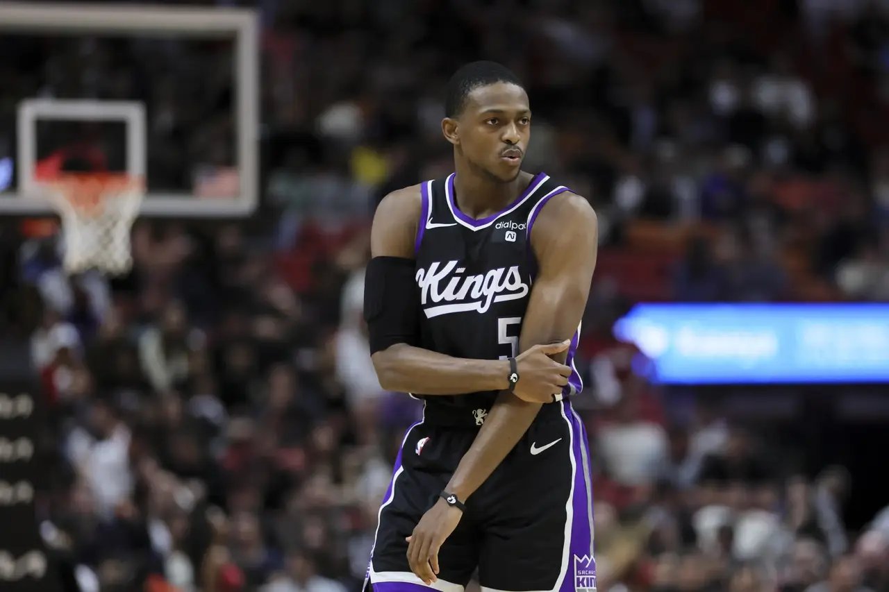 魔术血洗鹈鹕,福克斯关键制胜的简单介绍 魔术血洗鹈鹕,福克斯关键制胜的简单介绍