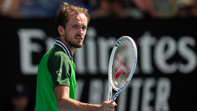 美国网球队绝杀澳大利亚网球队,梅德韦杰夫制霸全场 美国网球队绝杀澳大利亚网球队,梅德韦杰夫制霸全场