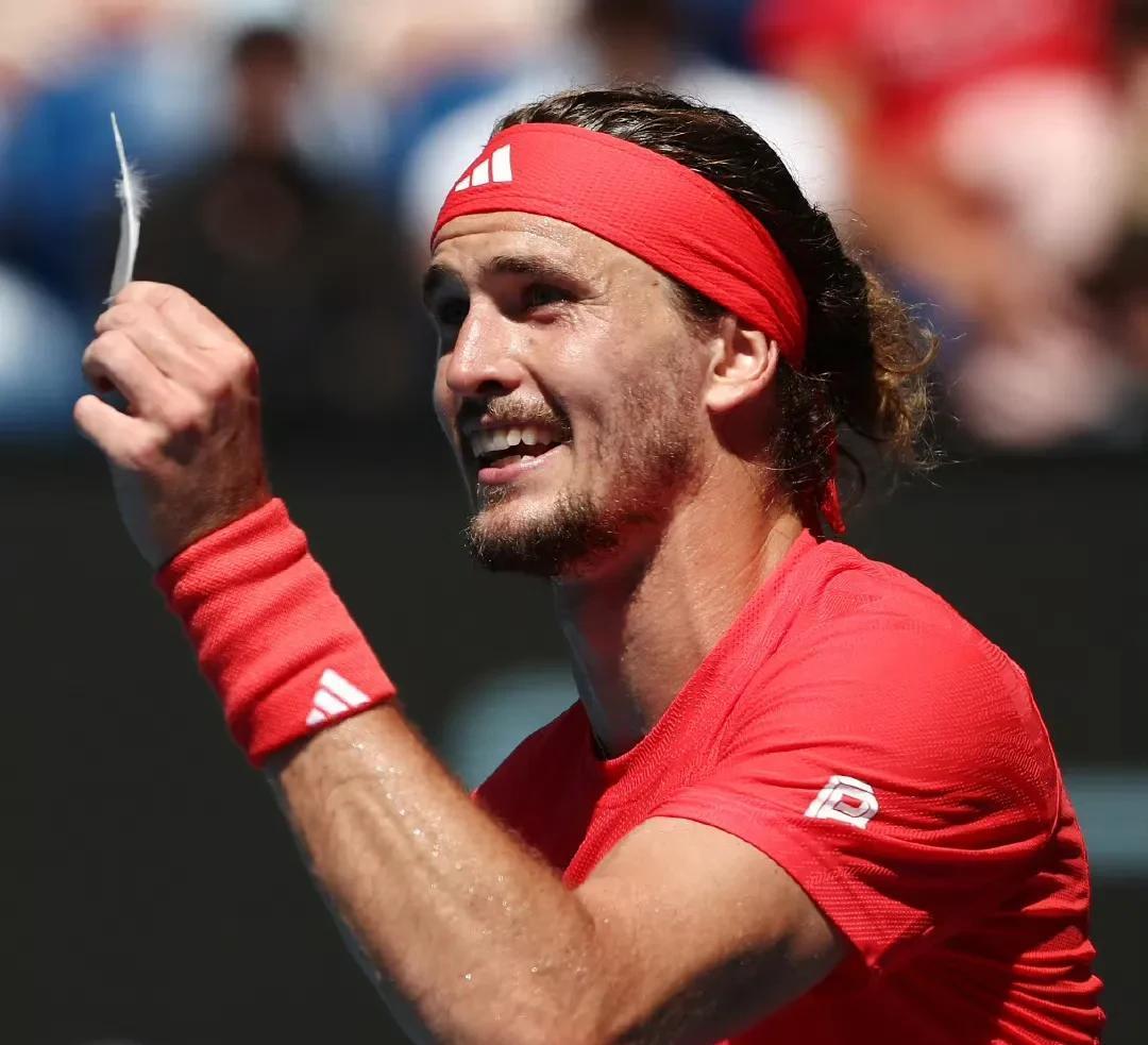 西班牙网球队翻盘法国网球队,兹维列夫绝境逆转 西班牙网球队翻盘法国网球队,兹维列夫绝境逆转