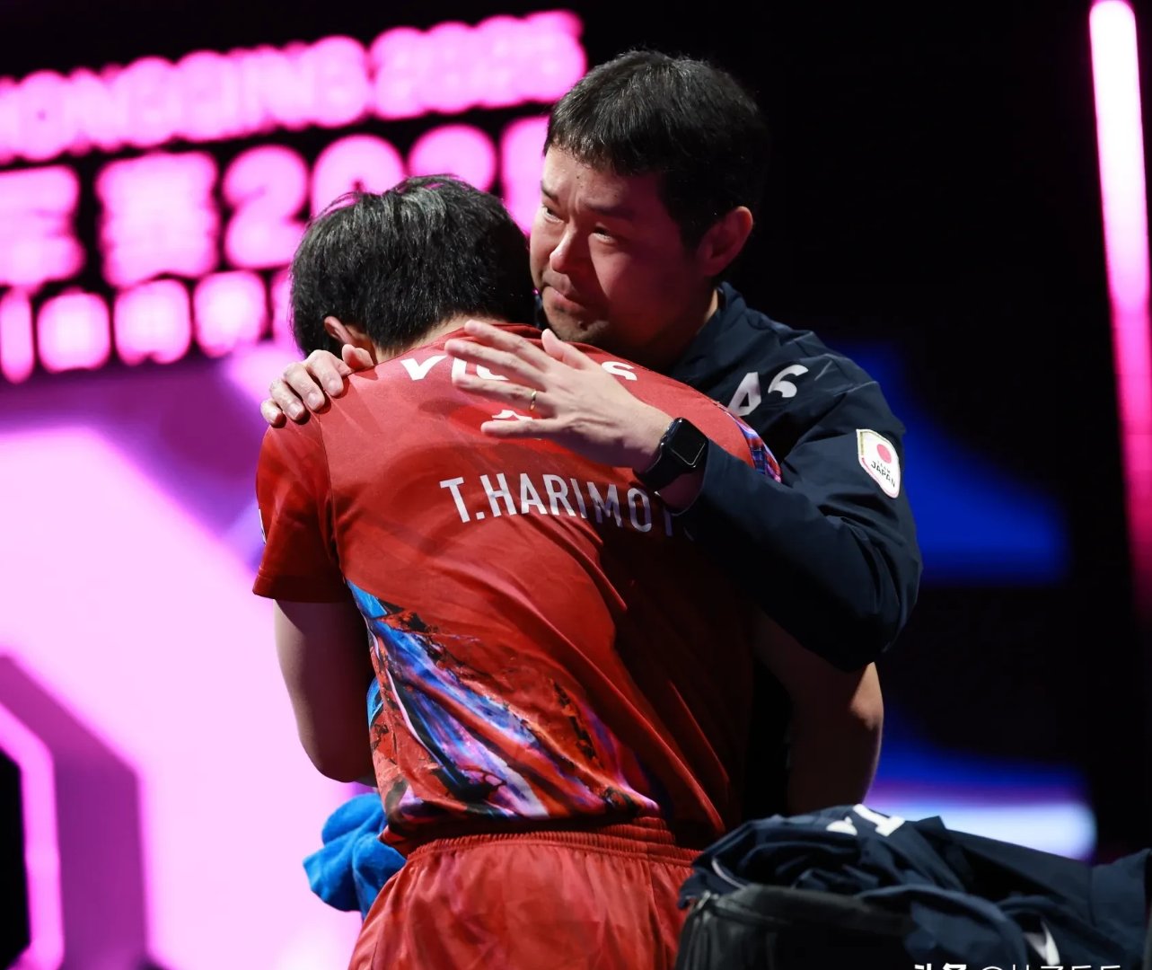 英格兰队完胜葡萄牙队,张本智和统治全场 英格兰队完胜葡萄牙队,张本智和统治全场