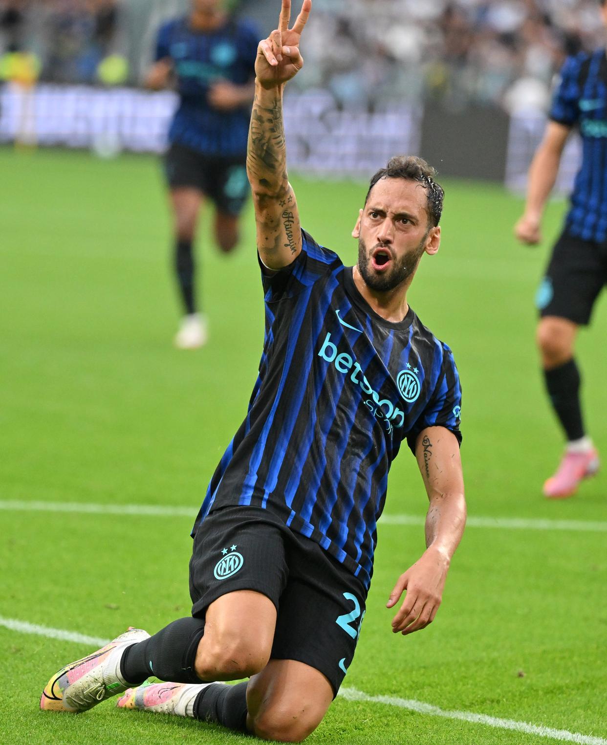 意甲联赛中又一波胜局，群雄争霸