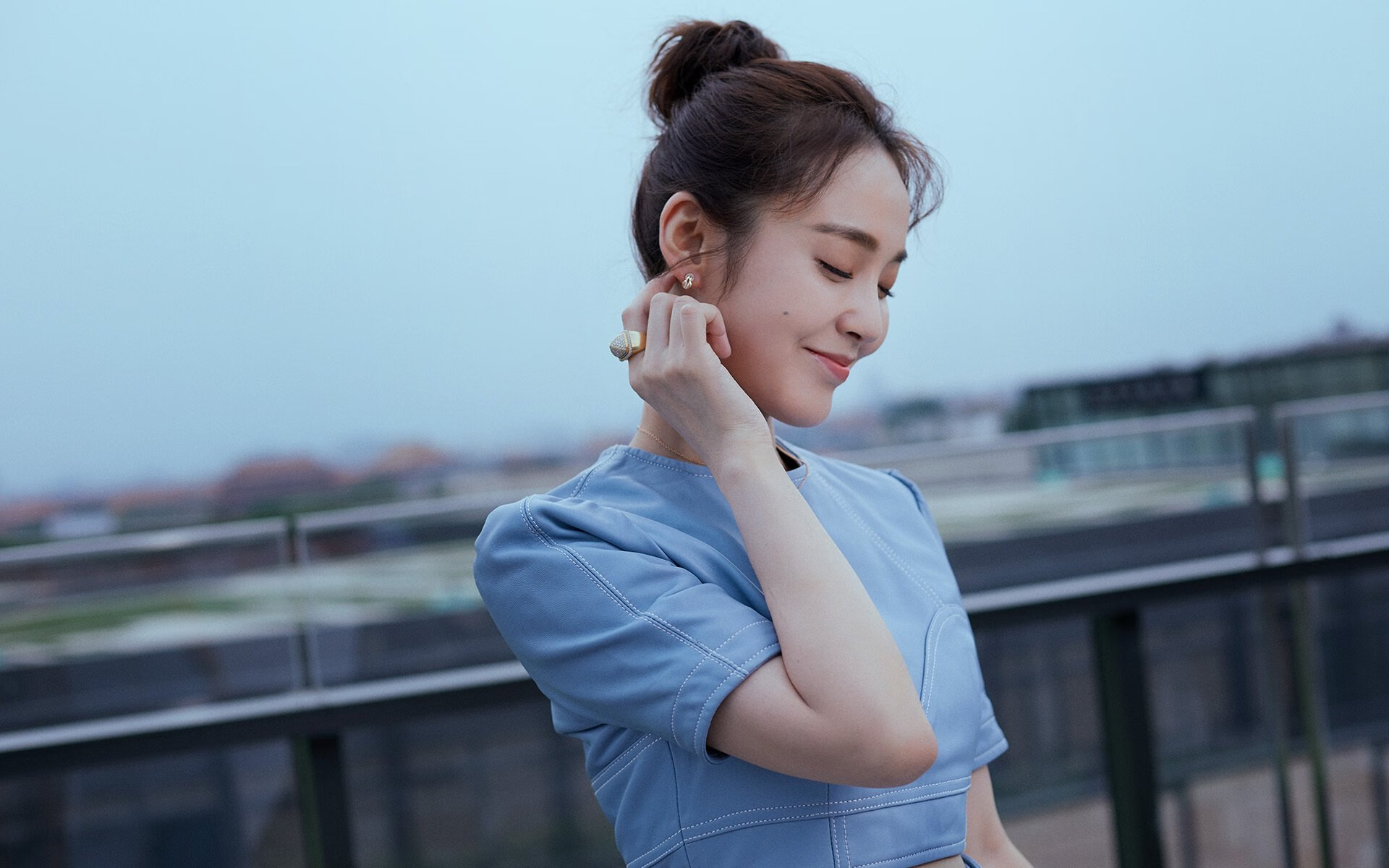 雨中狂想曲,索伯的完美逆袭与周冠宇的扛旗时刻