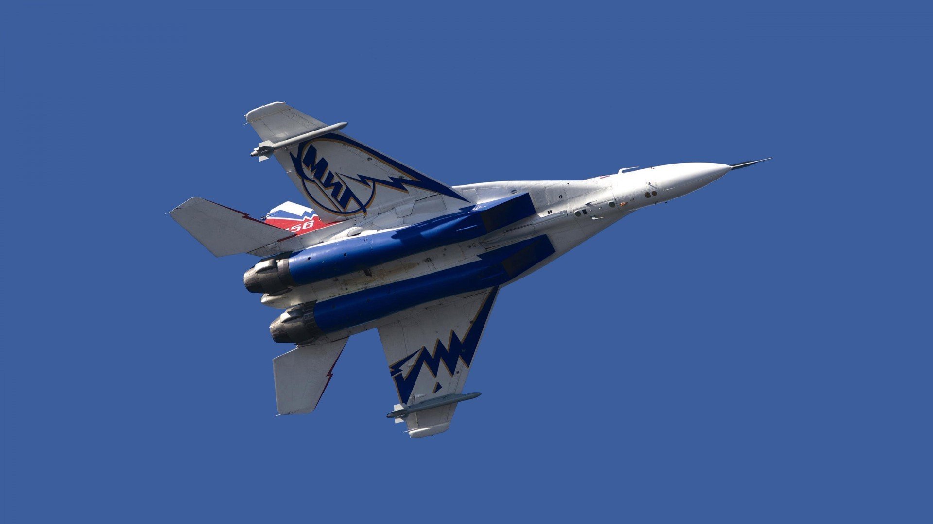 唯一性之夜,当坎特撕裂了勒沃库森的钢铁防线