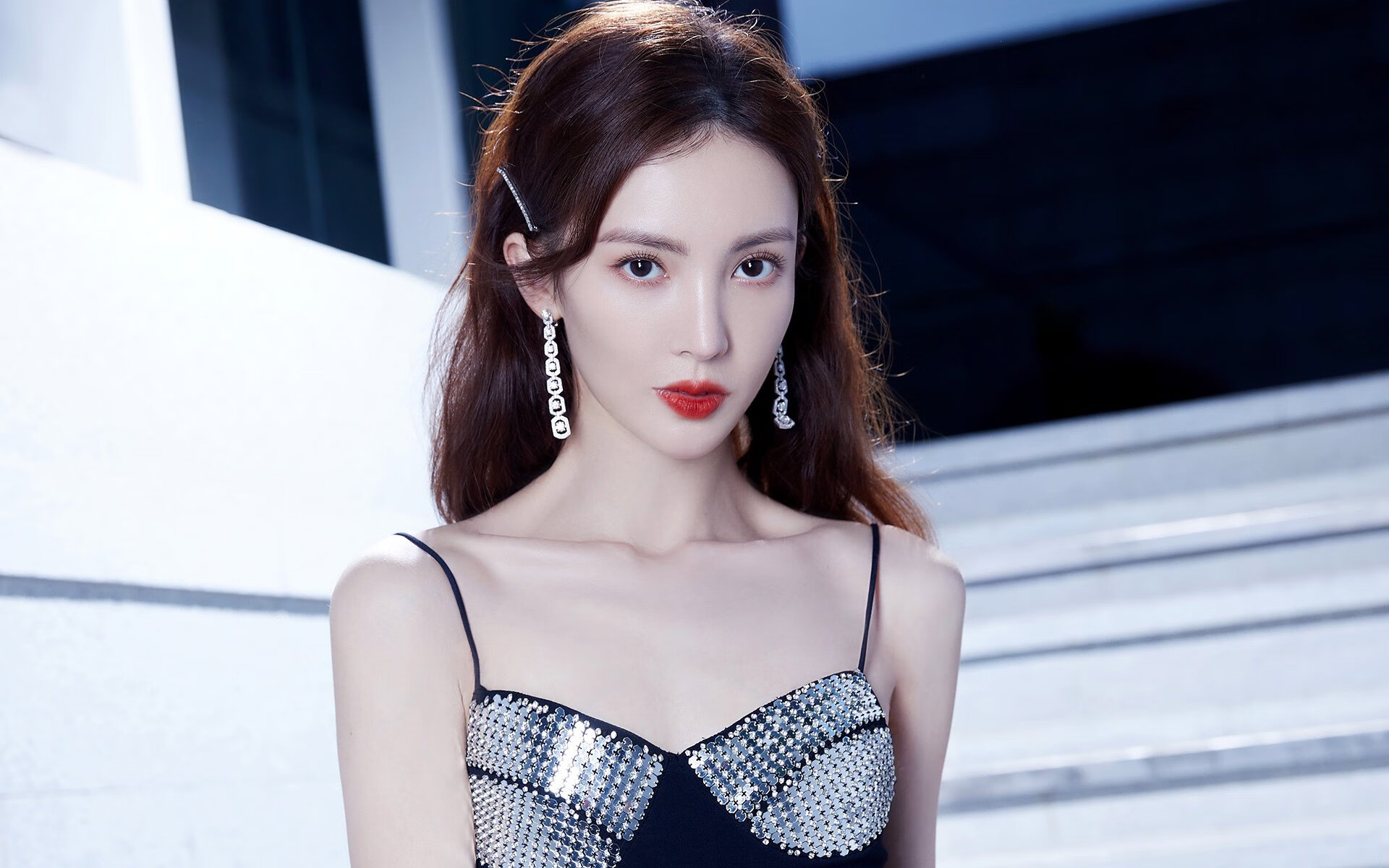 足球时空交错,日本加时撼动比利亚雷亚尔,拉什福德西甲德比书写传奇