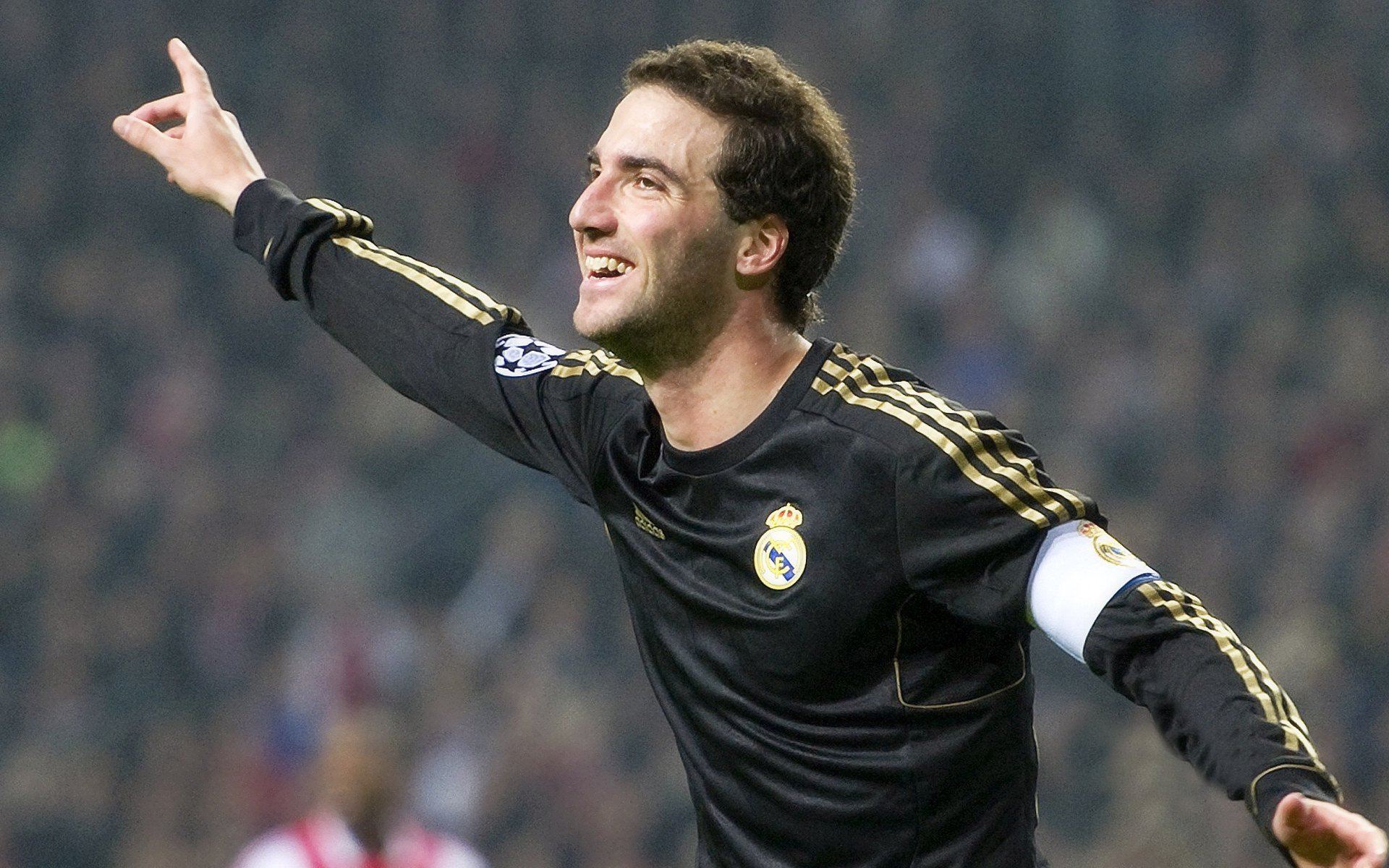 德甲争冠夜,孔德一锤定音,助队登顶