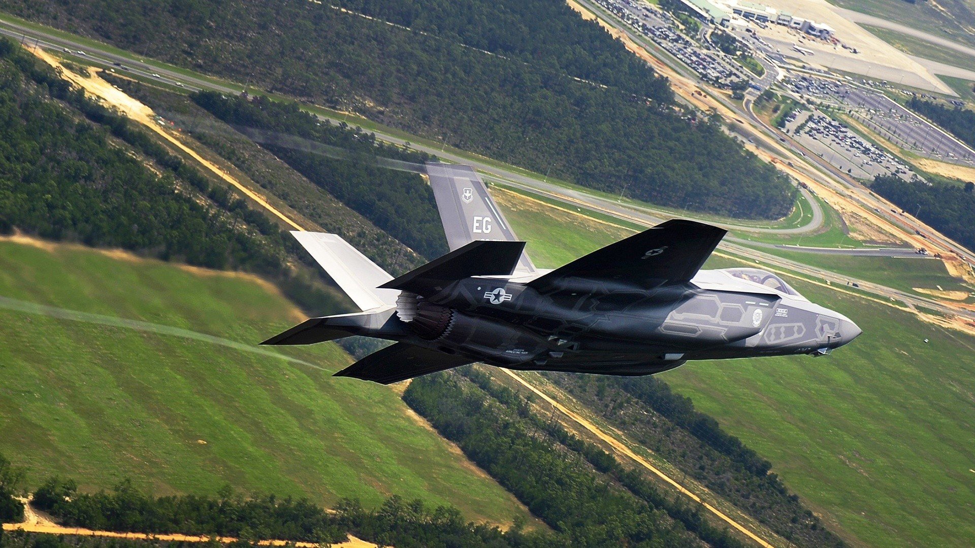 跨界王座,当季后赛的开拓者强行终结掘金,塔图姆已在F1赛道接管冠军争夺战