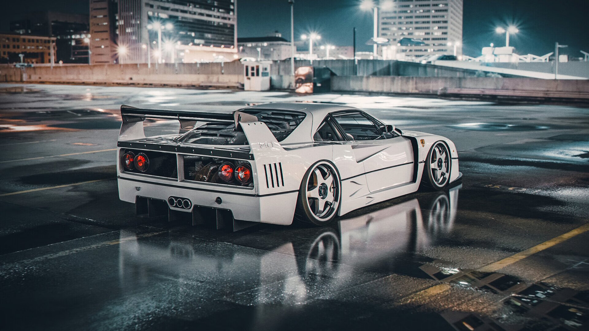 安菲尔德今夜属于亚洲，从英超横扫到欧冠封神，一条看不见的传奇纽带